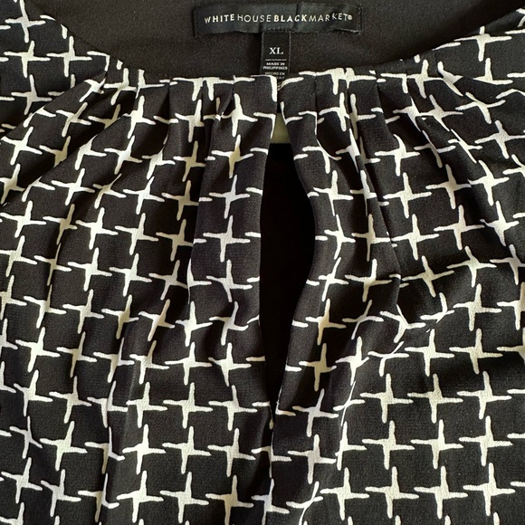 White House Black Market, B/W geometric, sleeveless blouse, XL - Picture 3 of 5